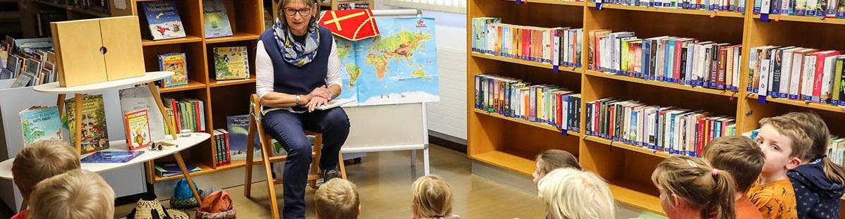 Vorlesestunde für die Kinder der 1. Klasse Volksschule