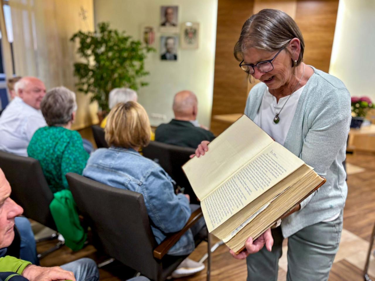 Lange Nacht der BibliOÖtheken - "Wie es früher bei uns einmal war" 